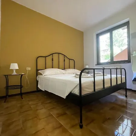 Lallas With Garden And View *