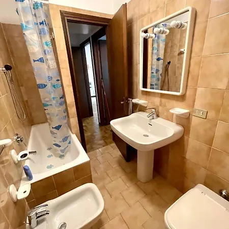 Lallas With Garden And View *