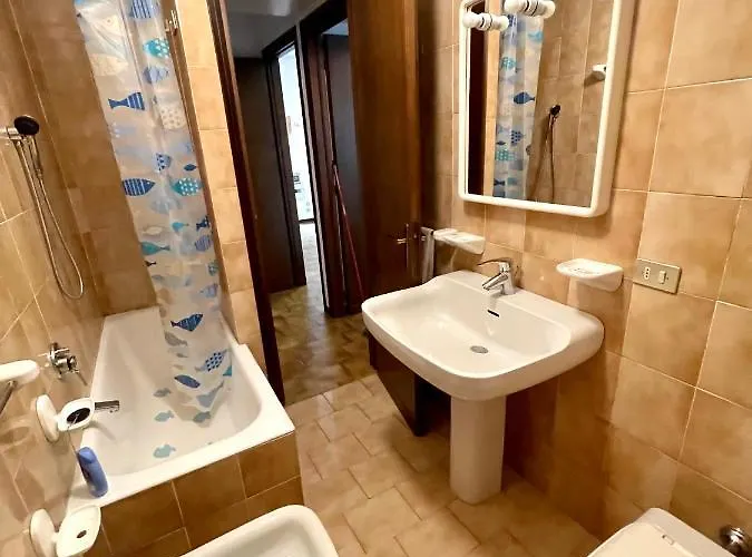 Lallas With Garden And View *