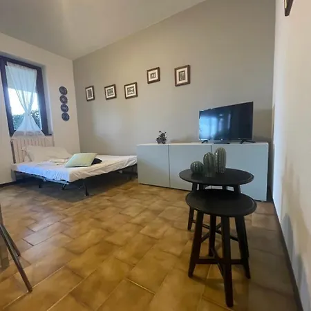 Lallas With Garden And View * Βαρένα