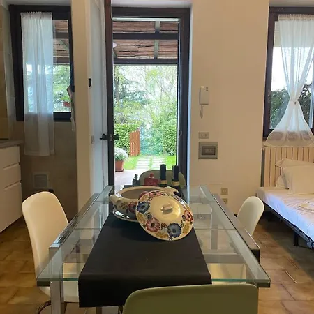 Lallas With Garden And View Apartament *