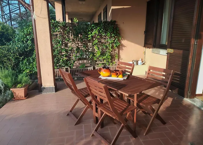 Lallas With Garden And View Apartman *