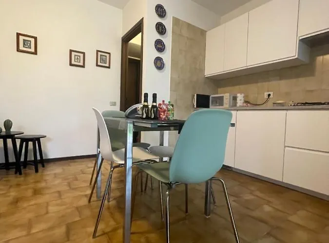 Apartman Lallas With Garden And View *